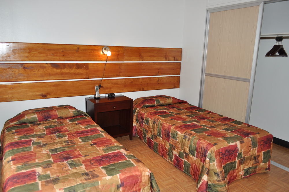 Mai'Ana Airport Plaza Aparthotel ตามูนิง ภายนอก รูปภาพ
